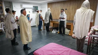 מה עושים כשיש אזעקה באמצע שמונה עשרה?