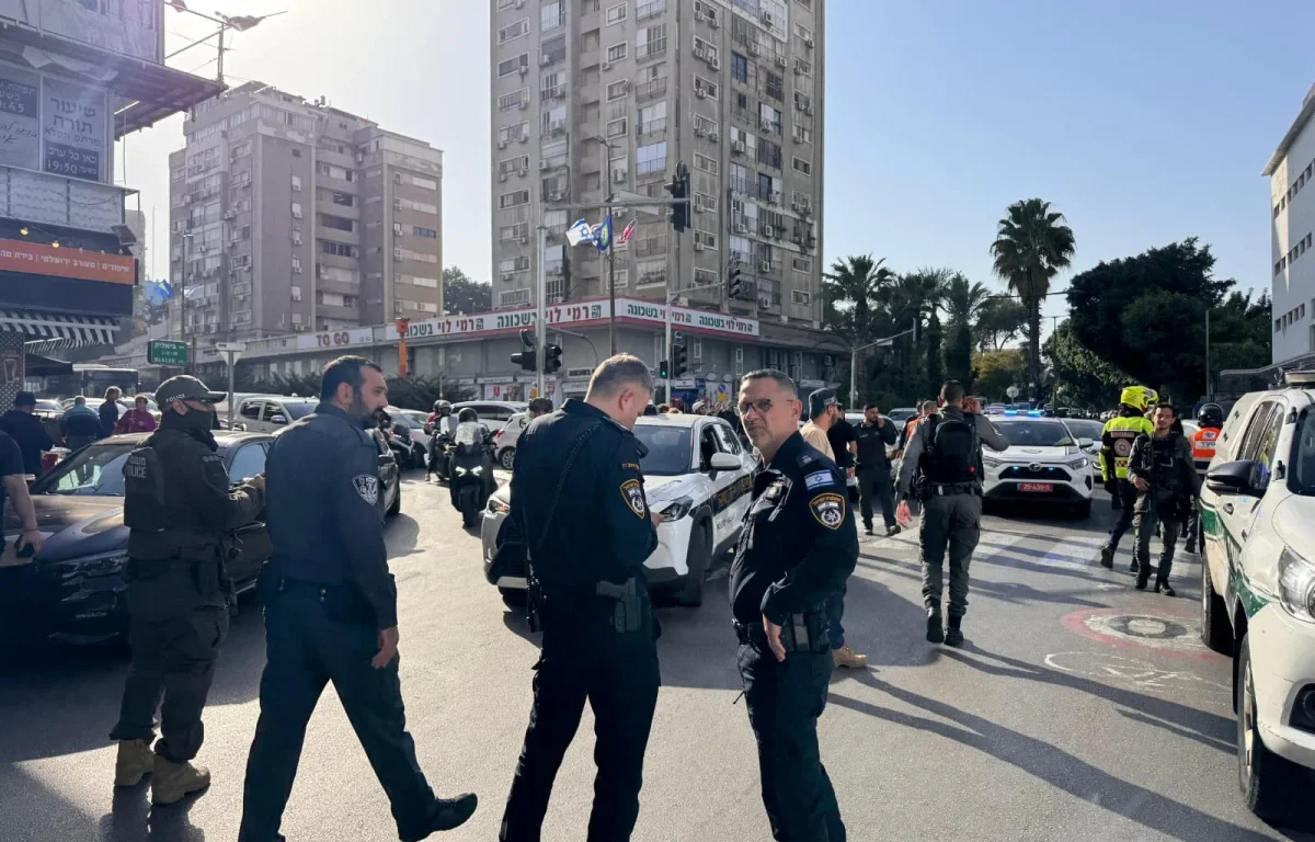 פיגוע ברמת גן: יו"ר המועצה הדתית נדקר ברחוב - מצבו קשה