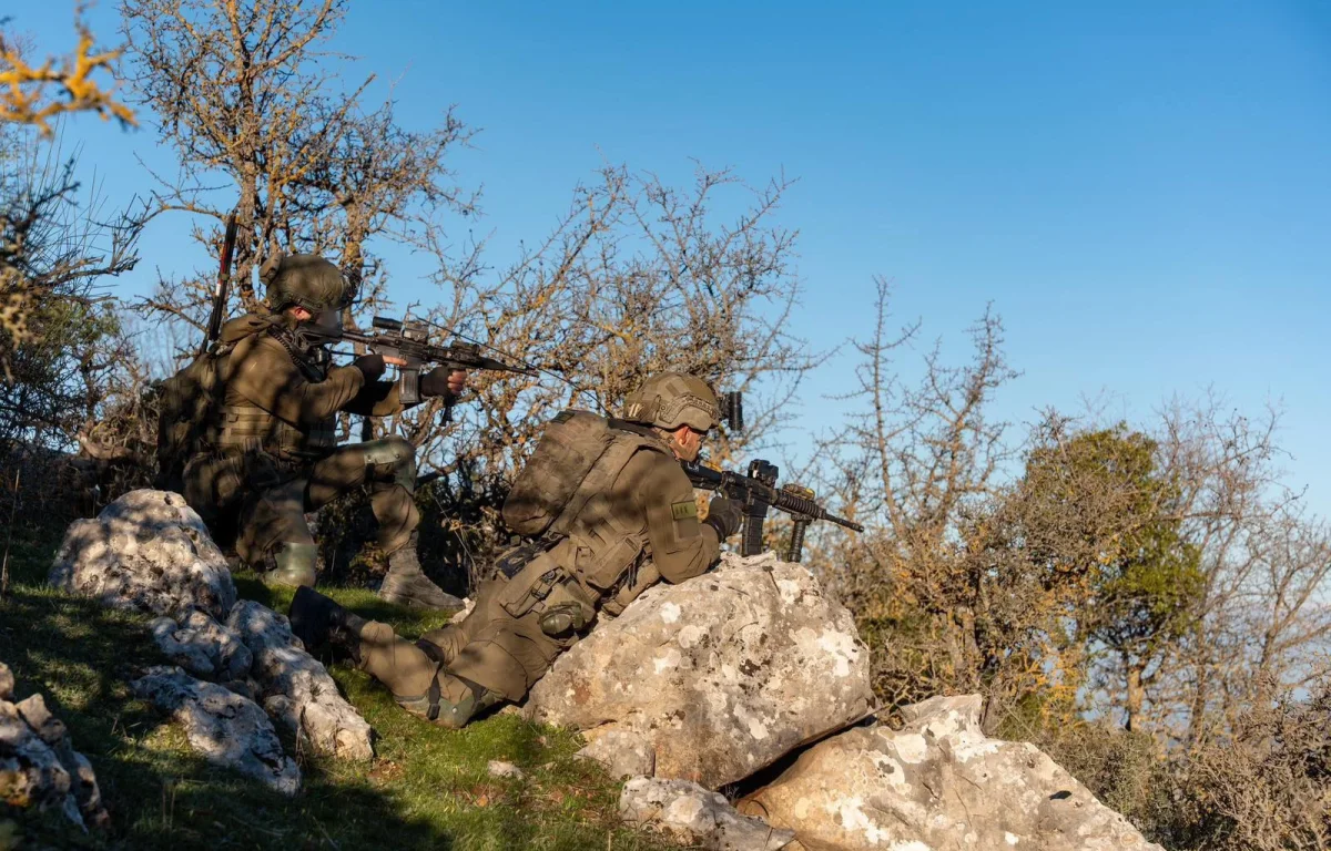 צה"ל מגביר את הלחץ - אתרי שיגור ומפקדות חיזבאללה הותקפו מהאוויר צה"ל מגביר את הלחץ - אתרי שיגור ומפקדות חיזבאללה הותקפו מהאוויר
