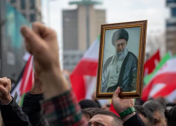 מתחת לפני השטח: עדות נדירה מאיראן חושפת פחד, כאוס ושנאה עמוקה למשטר מתחת לפני השטח: עדות נדירה מאיראן חושפת פחד, כאוס ושנאה עמוקה למשטר