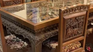 יצירה מדהימה בעץ מעבודת יד שלא רואים בכל יום