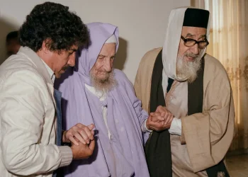 מה אמר הרב מרדכי אליהו לבבא סאלי והכניס אותו לסיפור ההגדה?