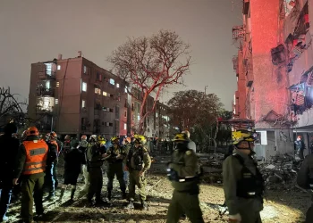 אחרי לילה קשה בערד: עשרות פצועים מפגיעת הטיל עדיין בבתי החולים אחרי לילה קשה בערד: עשרות פצועים מפגיעת הטיל עדיין בבתי החולים