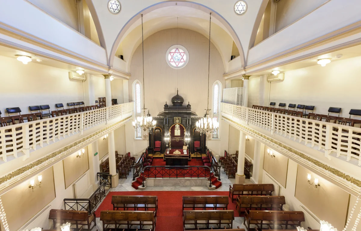 הידעת? קדושת 'עזרת הנשים' בבית הכנסת הידעת? קדושת 'עזרת הנשים' בבית הכנסת