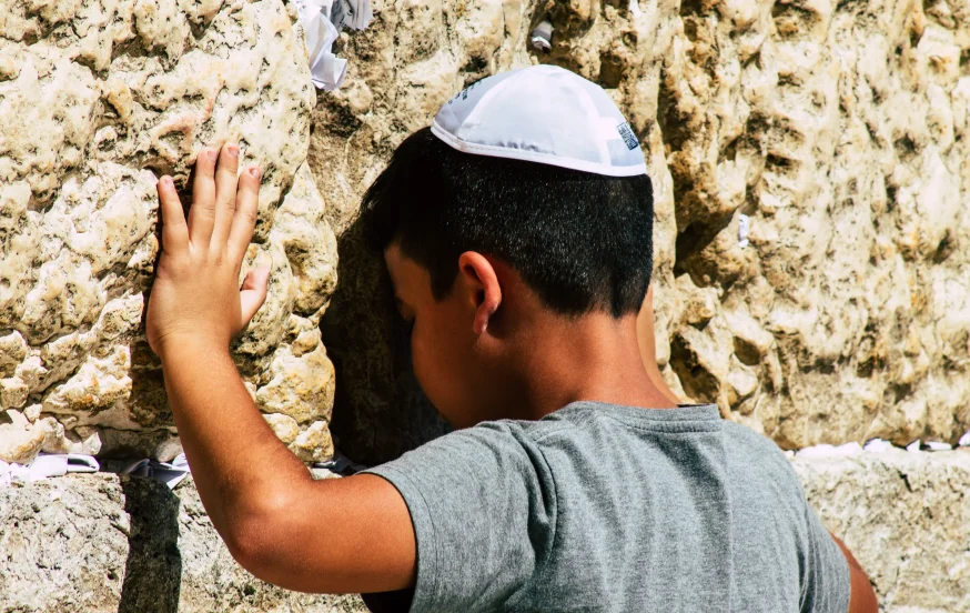 מצמרר: הילד התפלל לאח קטן, כעבור שנים הגיעה הישועה מצמרר: הילד התפלל לאח קטן, כעבור שנים הגיעה הישועה