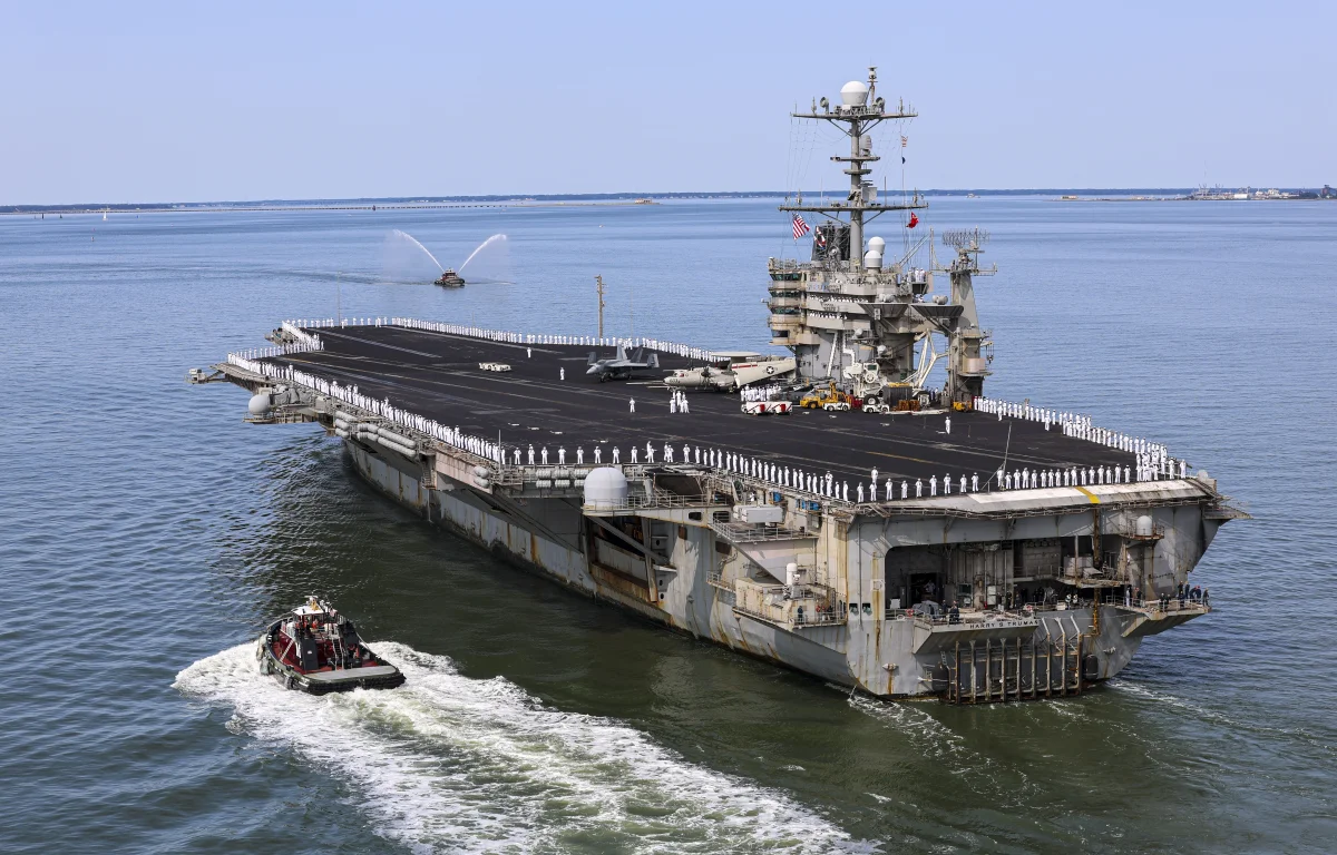 ארה"ב מגבירה לחץ על איראן: אלפי חיילים בדרך למזרח התיכון ארה"ב מגבירה לחץ על איראן: אלפי חיילים בדרך למזרח התיכון