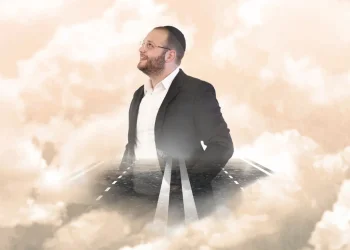 מוטי עויזר בגרסה ווקאלית מלהיבה ללהיט "הדרך אליך"