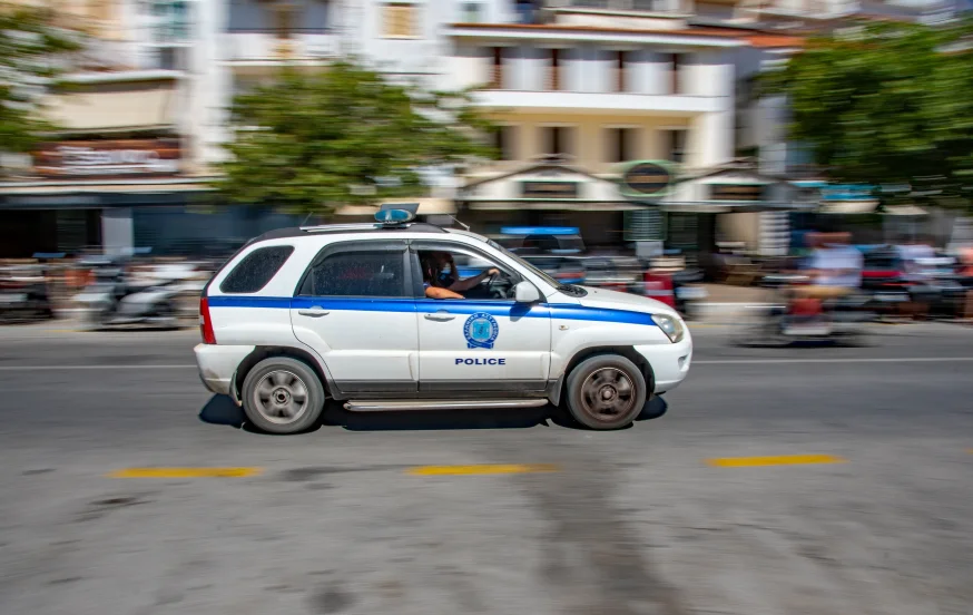 אירוע חריג ביוון: בן 89 יצא למסע ירי באתונה ונמלט אירוע חריג ביוון: בן 89 יצא למסע ירי באתונה ונמלט