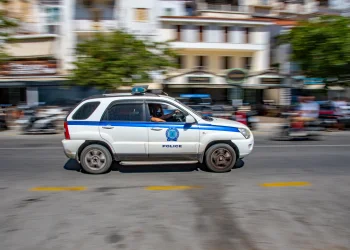 אירוע חריג ביוון: בן 89 יצא למסע ירי באתונה ונמלט