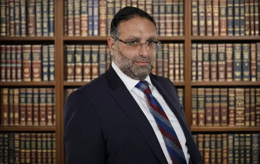 זה נראה טוב מבחוץ, אבל מה קורה כשהשורש פגום? זה נראה טוב מבחוץ, אבל מה קורה כשהשורש פגום?