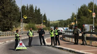 דרמה ליד מירון: רכב פרץ מחסום, שוטר ירה באוויר