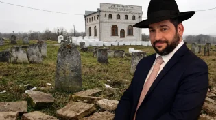 "נכדו של הבעל שם טוב": קורות חייו של בעל ה"דגל מחנה אפרים"