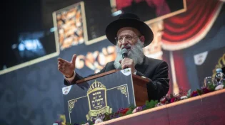 הרב ראובן אלבז מזהיר: "לא שווה לאבד משפחה בשביל ירושה"