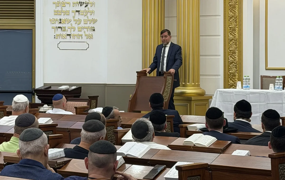 מורשת של הצלה, אמונה ומנהיגות: זכרו של הרב אברהם חמרה ממשיך להאיר בארץ ובעולם מורשת של הצלה, אמונה ומנהיגות: זכרו של הרב אברהם חמרה ממשיך להאיר בארץ ובעולם