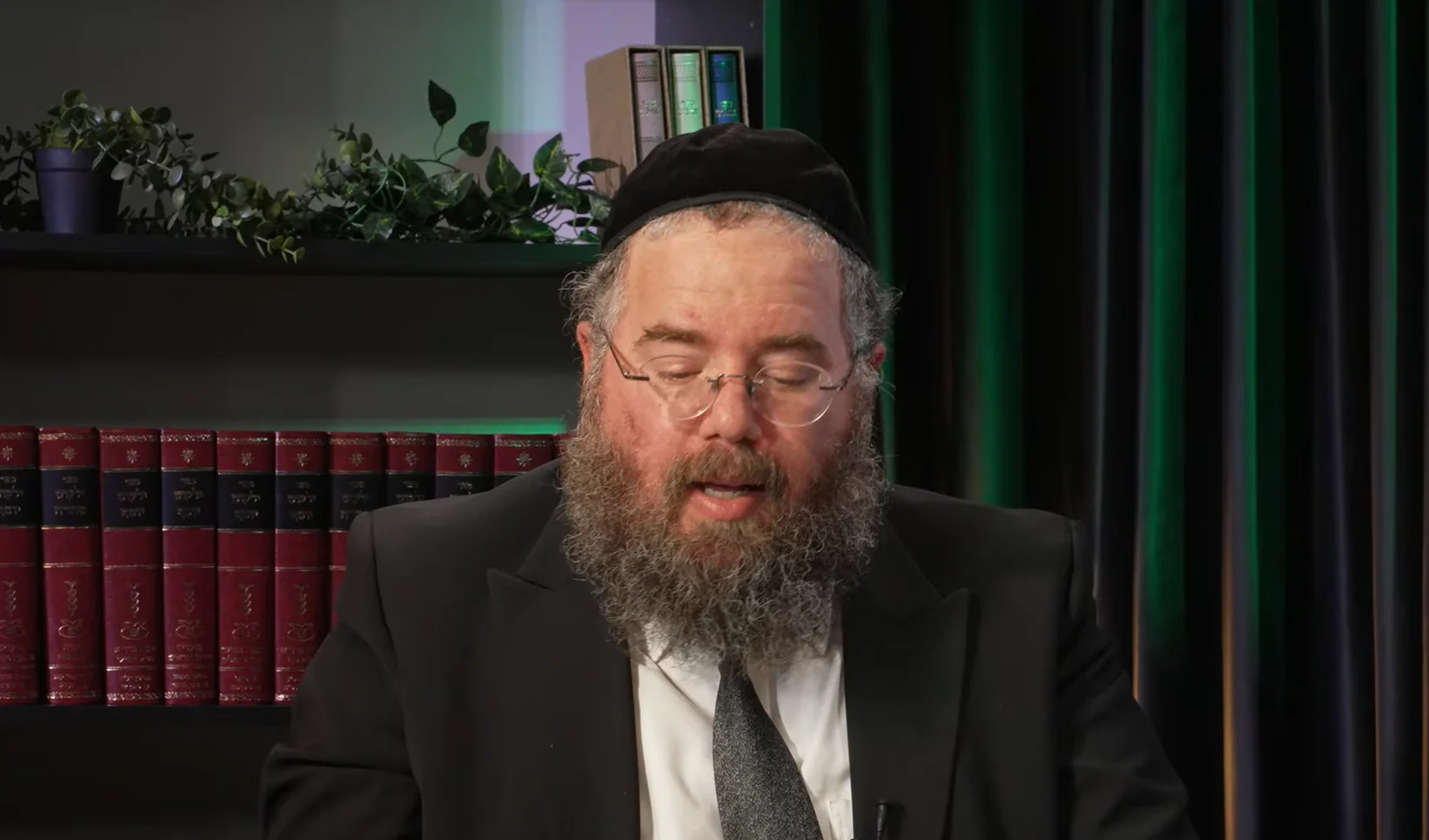 איראן מאיימת: &ldquo;השעון מתקדם&rdquo; | מה מגלות האותיות לפי חז״ל
