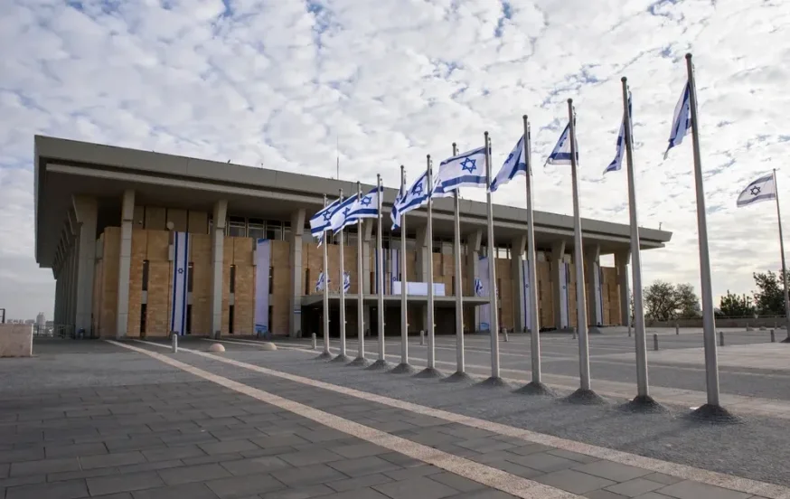 הבחירות בדרך? הקרב על תאריך ההצבעה כבר קורע את הקואליציה