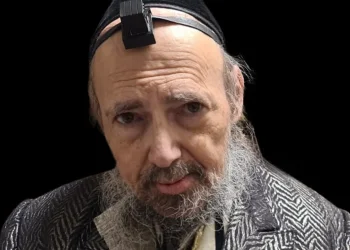 הרב דב קוק מורדם ומונשם - משדר תפילה מיוחד לרפואתו בשידור חי
