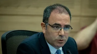 מהלך דורסני: אלפי זוגות חרדים עלולים להיזרק מתוכנית "דירה בהנחה"