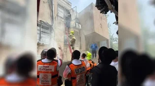 דרמה בבני ברק: שריפה פרצה בבניין מגוריו של האדמו"ר מספינקא