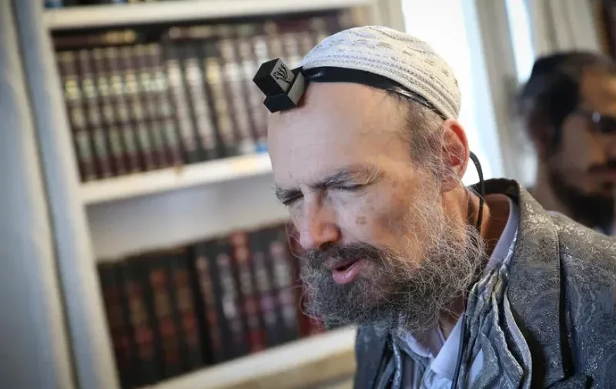שיפור במצבו של רבי דב קוק: החל שלב ההתעוררות בבית החולים שיפור במצבו של רבי דב קוק: החל שלב ההתעוררות בבית החולים