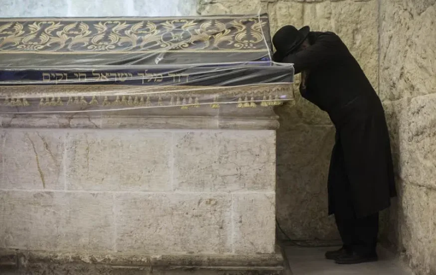בערב חג שבועות: ספר התהילים תורגם לאוקראנית והוכנס לציונו של דוד המלך בערב חג שבועות: ספר התהילים תורגם לאוקראנית והוכנס לציונו של דוד המלך