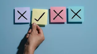 אנחנו יודעים מה נכון לעשות, אבל עדיין לא עושים - למה?