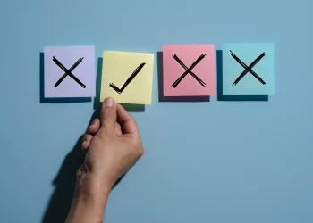 אנחנו יודעים מה נכון לעשות, אבל עדיין לא עושים - למה?