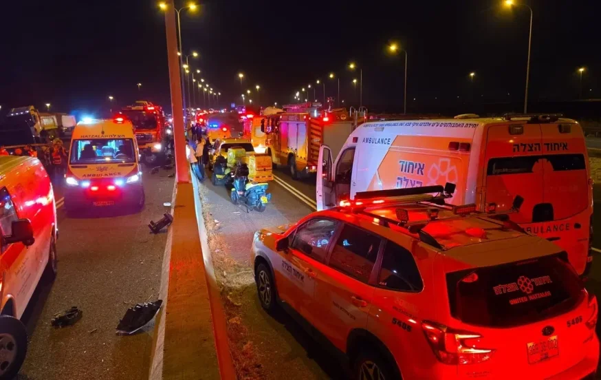 חזרו מהכותל ולא שבו: הותרו לפרסום שמות ההרוגים באסון בכביש 7 חזרו מהכותל ולא שבו: הותרו לפרסום שמות ההרוגים באסון בכביש 7
