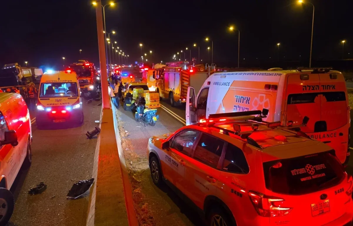 חזרו מהכותל ולא שבו: הותרו לפרסום שמות ההרוגים באסון בכביש 7 חזרו מהכותל ולא שבו: הותרו לפרסום שמות ההרוגים באסון בכביש 7