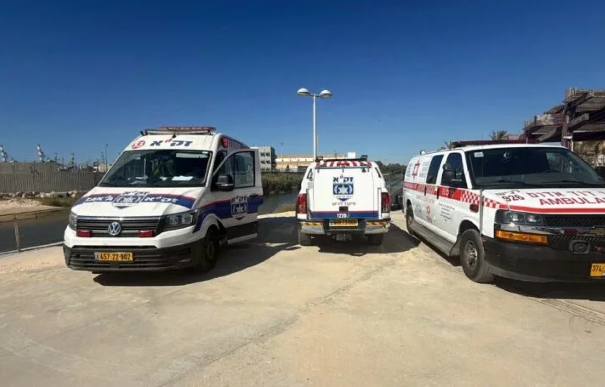 אחרי ארבעה ימי חיפושים באשדוד: גופת אדם אותרה בחוף הים אחרי ארבעה ימי חיפושים באשדוד: גופת אדם אותרה בחוף הים