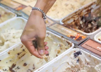 אוהבים גלידות? אולי הגיע הזמן שתדעו - המחירים מזנקים אוהבים גלידות? אולי הגיע הזמן שתדעו - המחירים מזנקים
