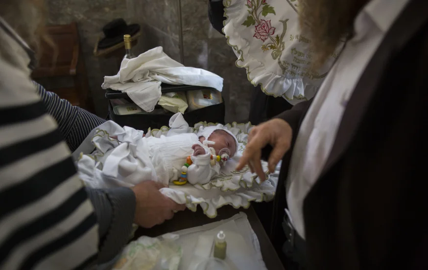 כך תנצלו את יום הברית שלכם לתפילה שמסוגלת לעורר רחמים כך תנצלו את יום הברית שלכם לתפילה שמסוגלת לעורר רחמים