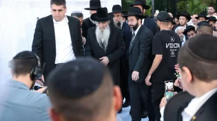 שמחת החתונה במשפחת אבוחצירא: רבנים ואישי ציבור לקחו חלק במאורע המרגש