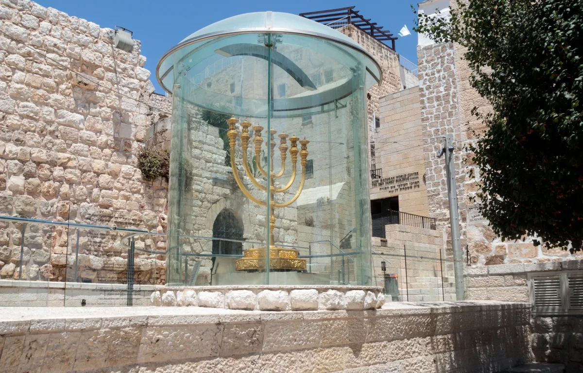 דגם מנורת הזהב בעיר העתיקה בירושלים דגם מנורת הזהב בעיר העתיקה בירושלים