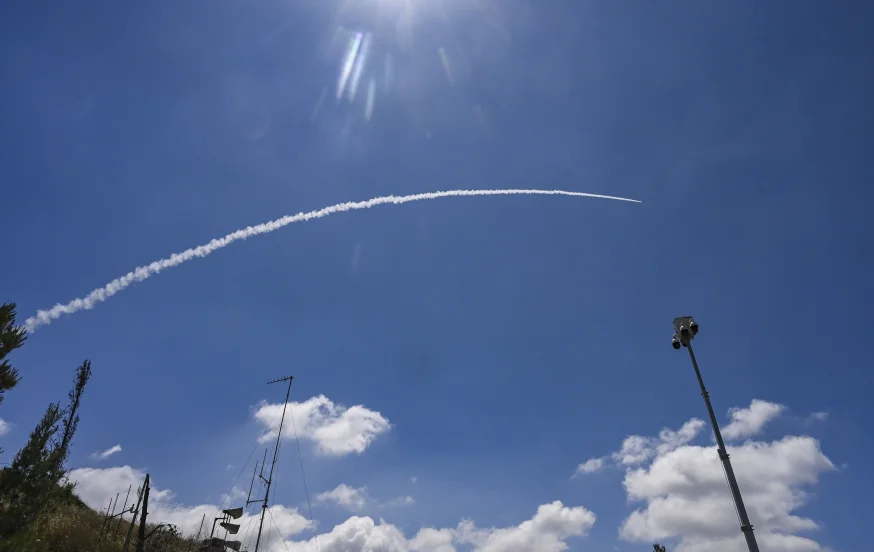 יירוטים בשמי הצפון יירוטים בשמי הצפון