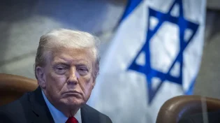 ‫טראמפ בדרך לישראל? הדיווח שמטלטל את המערכת הפוליטית‬