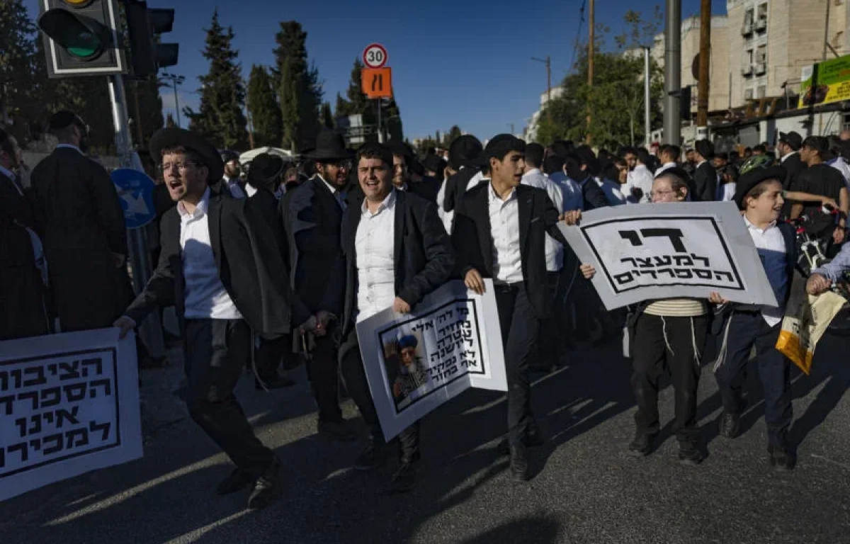 סערה ברחובות: "הפלג הירושלמי" יוצא למחאות ענק ברחבי הארץ סערה ברחובות: "הפלג הירושלמי" יוצא למחאות ענק ברחבי הארץ