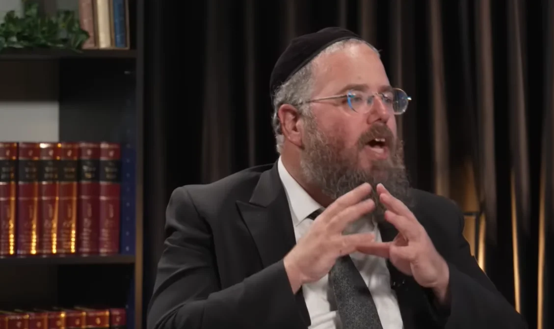 מה עוצר את השפע? הסוד שמאחורי הפרנסה והנפילה של הדולר