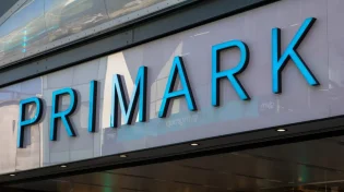בלי לטוס לאירופה: כך תוכלו להזמין מ-Primark ישירות לישראל