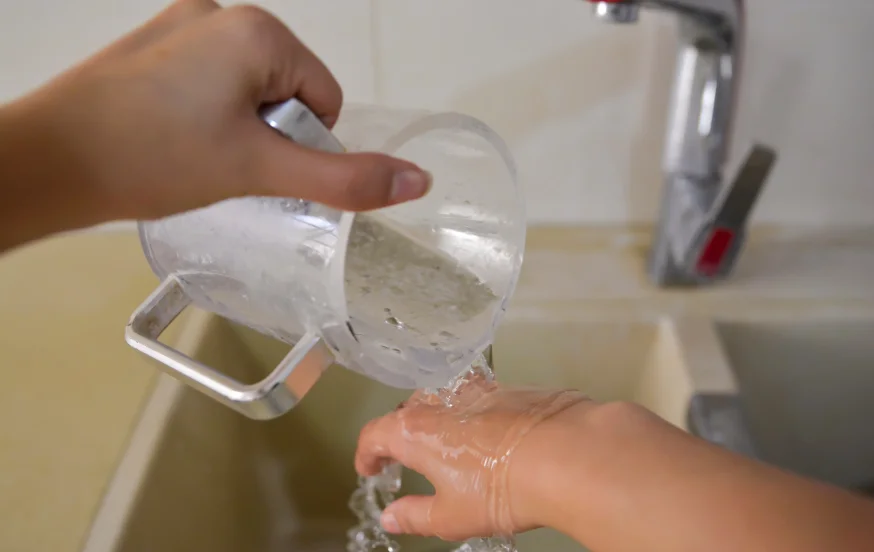 נטילת ידיים לברכת אשר יצר