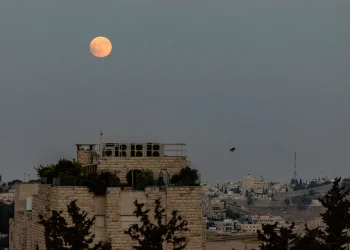 ירח מלא מעל העיר ירושלים ירח מלא מעל העיר ירושלים