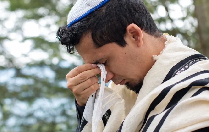 "הדרך לגן עדן": 12 סגולות ומעלות לקדושת העיניים "הדרך לגן עדן": 12 סגולות ומעלות לקדושת העיניים