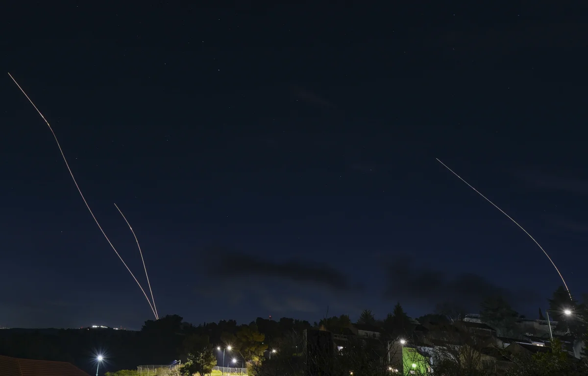 חזרה ללחימה? איראן שיגרה טילים לצפון, פיקוד העורף מחמיר את ההנחיות חזרה ללחימה? איראן שיגרה טילים לצפון, פיקוד העורף מחמיר את ההנחיות