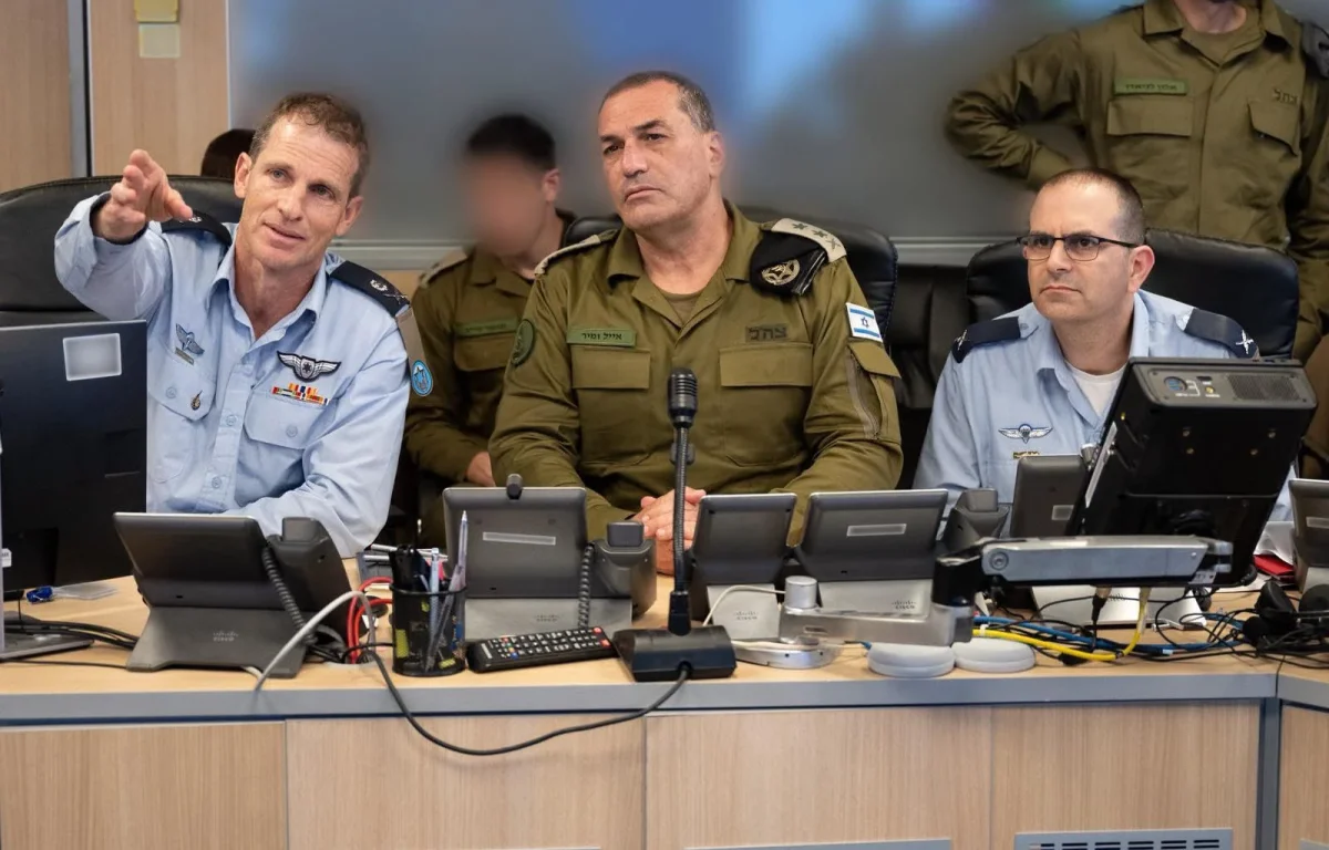 הרמטכ"ל מפקד על תקיפות צה"ל באיראן מבור חיל האוויר הרמטכ"ל מפקד על תקיפות צה"ל באיראן מבור חיל האוויר