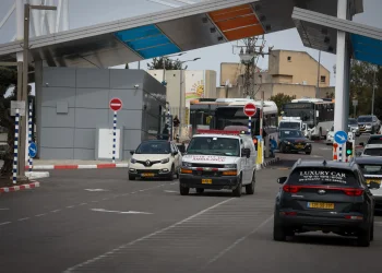 דריכות שיא במערכת הבריאות: בתי החולים הונחו להיערך למעבר מיידי לחירום