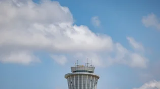בזמן האזעקות בנתב"ג בעקבות ירי מתימן ואיראן: נוסעים פונו מהמטוס רגע לפני ההמראה