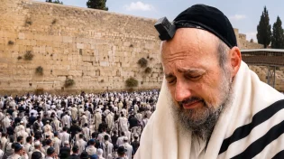 קרעו שערי שמיים: תפילה בכותל המערבי לרפואת הרב דוב קוק בשידור חי