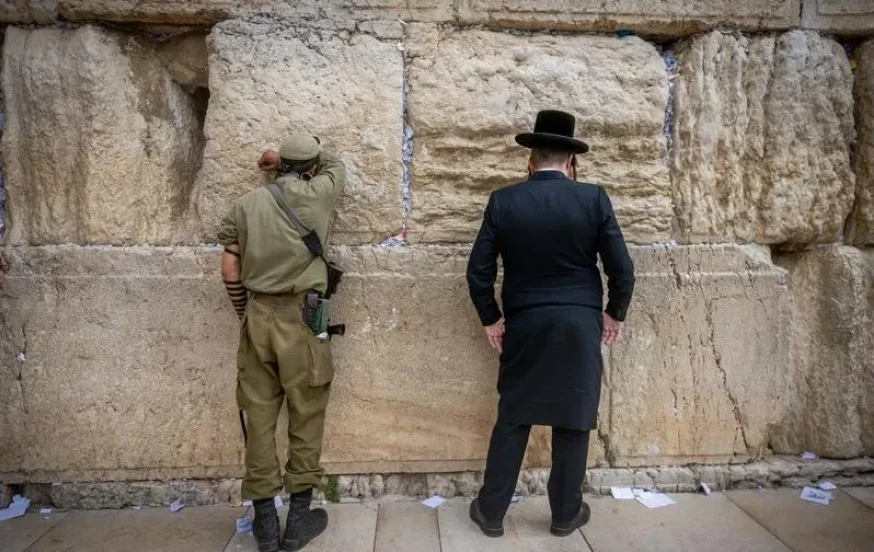 לקראת אישור החוק: הוסר הסעיף שהשווה לומדי תורה למשרתי צה"ל