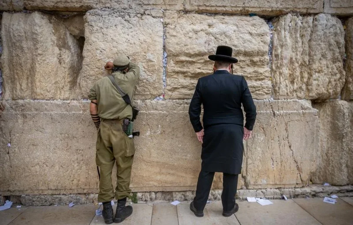 לקראת אישור החוק: הוסר הסעיף שהשווה לומדי תורה למשרתי צה"ל לקראת אישור החוק: הוסר הסעיף שהשווה לומדי תורה למשרתי צה"ל