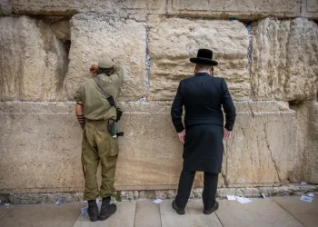 לקראת אישור החוק: הוסר הסעיף שהשווה לומדי תורה למשרתי צה"ל לקראת אישור החוק: הוסר הסעיף שהשווה לומדי תורה למשרתי צה"ל